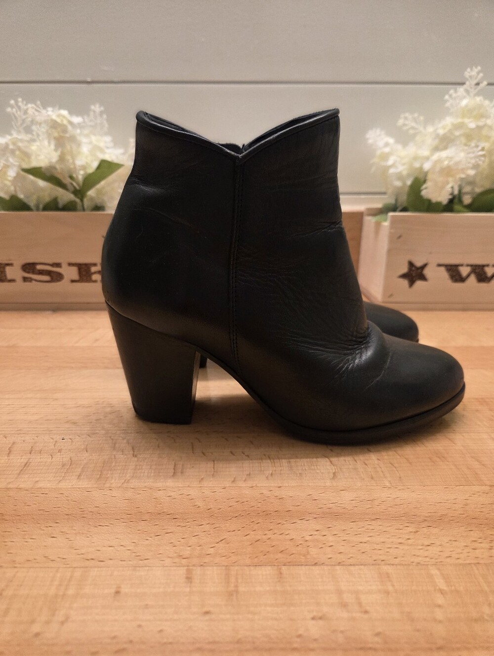 Thursday Boot Company Uptown Black Leather Ankle Bootie Women's Size 7